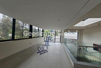 4 Bed Townhouse with En Suite in Spring Valley - 2