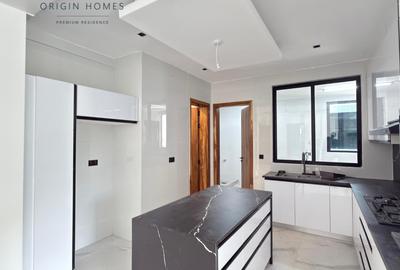 2 Bed Apartment with En Suite at Westlands - 4