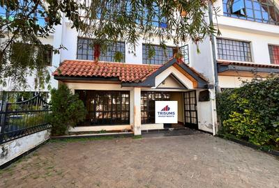 4 Bed Townhouse with En Suite in Westlands Area
