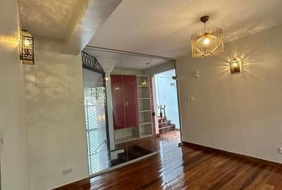 5 Bed Townhouse with En Suite at Convent Drive - 4