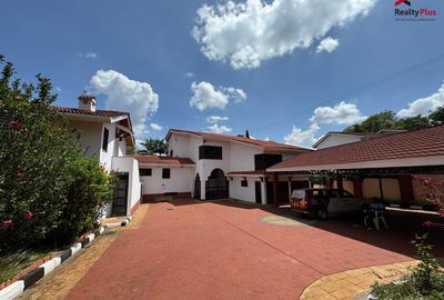 7 Bed Townhouse with En Suite in Gigiri - 4