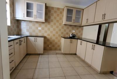 2 Bed Apartment with En Suite at Riverside Drive