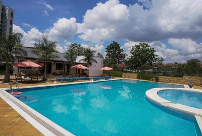 Serviced 2 Bed Apartment with En Suite in Garden Estate - 2