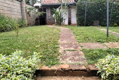 5 Bed Townhouse with En Suite in Lavington - 3