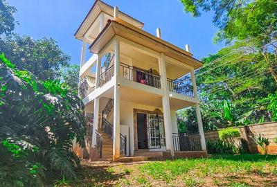 2 Bed House with En Suite at Karen