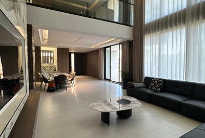 5 Bed Villa with En Suite in Lavington - 2