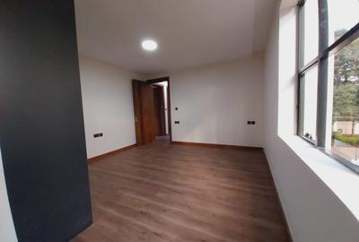 5 Bed Townhouse with En Suite in Lavington