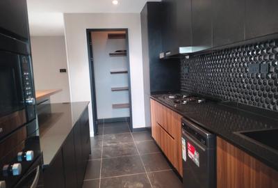 2 Bed Apartment with En Suite at Few Minutes Drive To Un Headquarters - 3