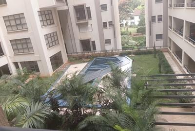 3 Bed Apartment with En Suite in Riverside