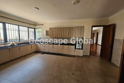 5 Bed House with En Suite in Kitisuru