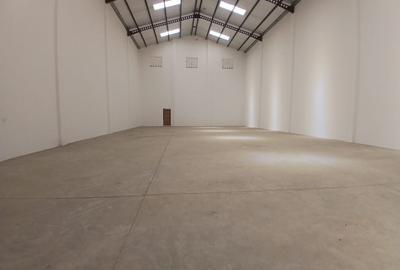 7,607 ft² Warehouse with Backup Generator in Mlolongo - 3