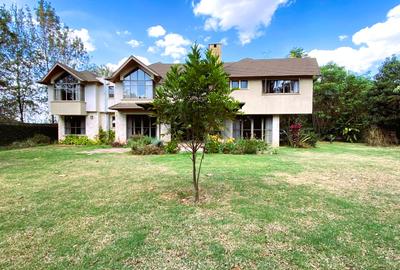 5 Bed House with En Suite in Runda