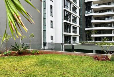 4 Bed Apartment with En Suite in Westlands Area