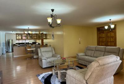 3 Bed Apartment with En Suite in Brookside - 2