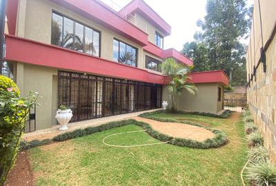 5 Bed Townhouse with En Suite in Lavington