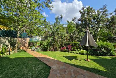 5 Bed Townhouse with En Suite in Lavington - 3
