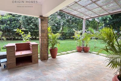 5 Bed House with En Suite at Runda - 2