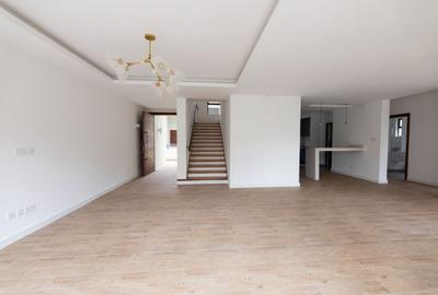 4 Bed Apartment with En Suite at Two Rivers - 4