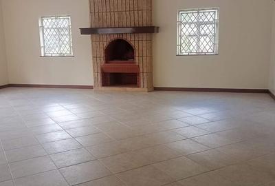 5 Bed House with En Suite at Runda