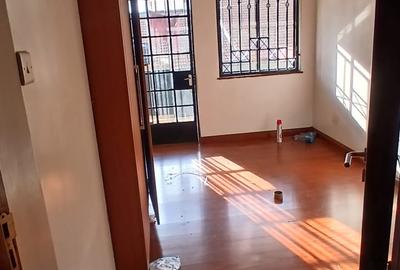 3 Bed Apartment with En Suite in Lavington - 4