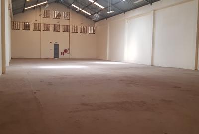 10,000 ft² Warehouse with Service Charge Included at Icd Road - 4