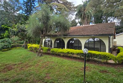 4 Bed House with En Suite at Loresho Road - 4
