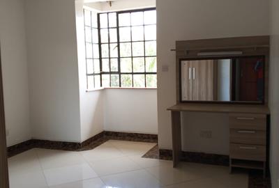 5 Bed Townhouse with En Suite in Kitisuru - 2
