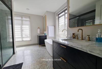 5 Bed Townhouse with Swimming Pool in Kitisuru