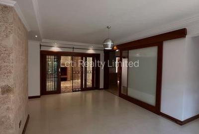 5 Bed Townhouse with En Suite in Lavington - 4