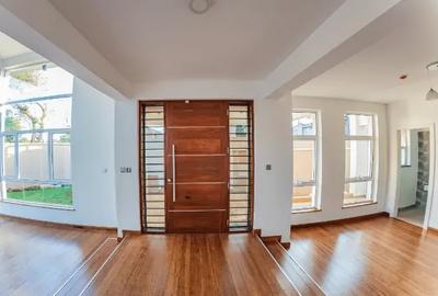 4 Bed House with En Suite at Lavington
