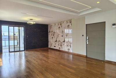 3 Bed Apartment with En Suite in Lavington - 2