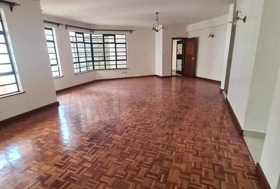 3 Bed Apartment with En Suite in Kilimani