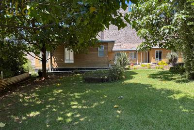 4 Bed House with En Suite in Spring Valley
