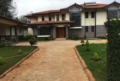 4 Bed House with En Suite at Keraraporn Road