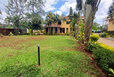 4 Bed House with En Suite in Nyari