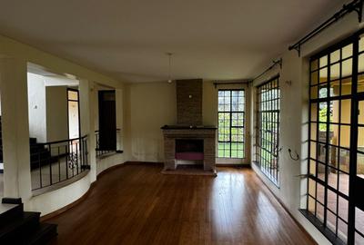 5 Bed Townhouse with En Suite in Karen - 4
