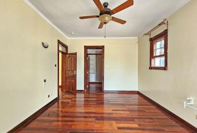 4 Bed Townhouse with En Suite in Kyuna