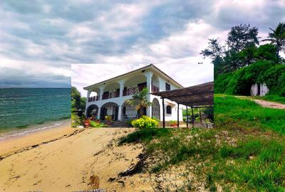 4 Bed House with En Suite at Kuruwitu Beach