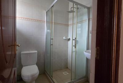 4 Bed House with En Suite in Kiambu Road