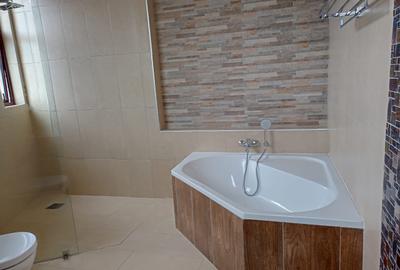 Serviced 4 Bed Apartment with En Suite in Westlands Area