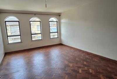 5 Bed Townhouse with En Suite at Lavington Green - 4