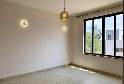 4 Bed Villa with En Suite in Mombasa Road - 2