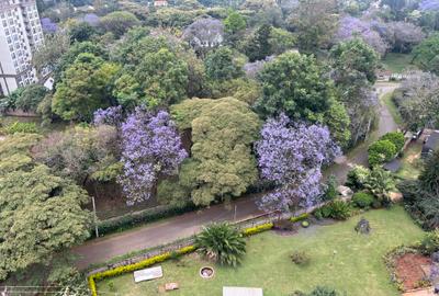 3 Bed Apartment with En Suite in Riverside - 2