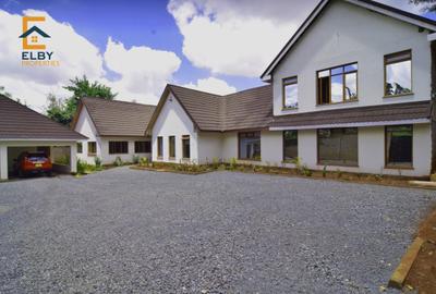 6 Bed House with En Suite at Ridgeways