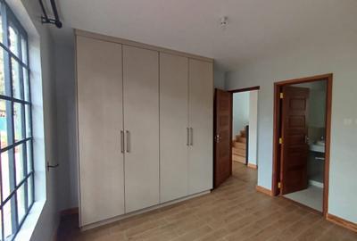 2 Bed House with En Suite in Karen