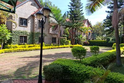 4 Bed Townhouse with En Suite at Lavington