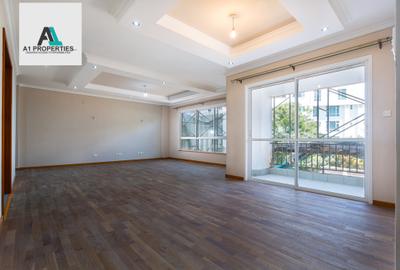 3 Bed Apartment with En Suite in Riverside