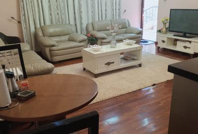 2 Bed House with En Suite in Runda