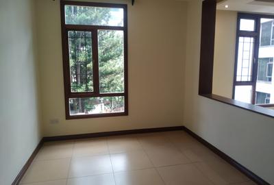 4 Bed Apartment with En Suite in Riverside - 3