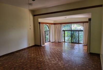 5 Bed House with En Suite in Nyari - 3